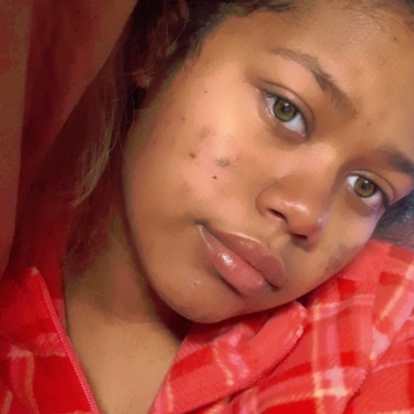 Meet your Posher, Agnes - Picture 1 of 1